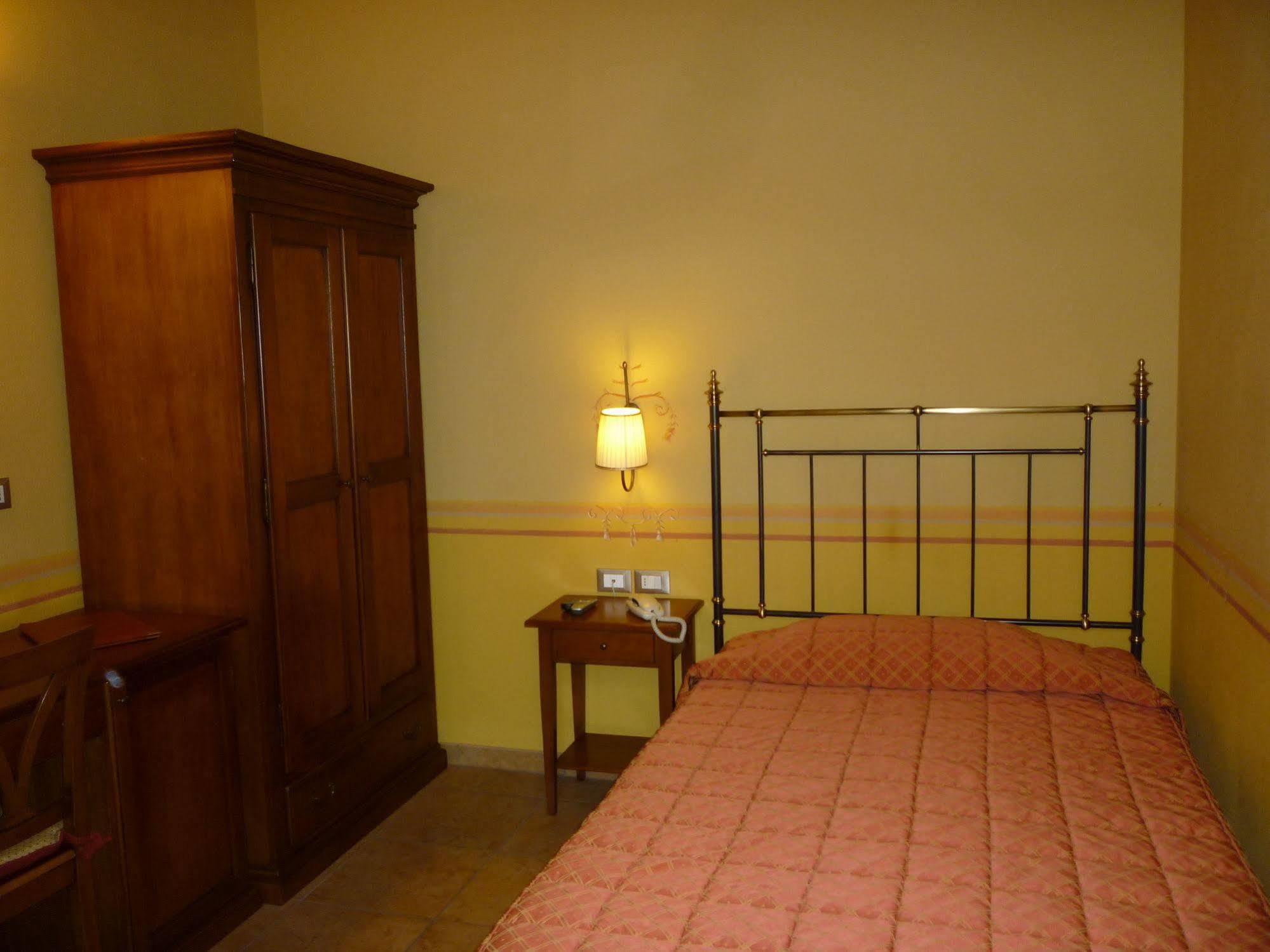 Hotel La Fornace San Vicenzo di Galliera Екстериор снимка